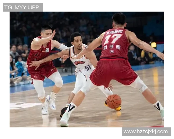 重庆篮球队实力大变革引发热议新赛季展望与挑战并存